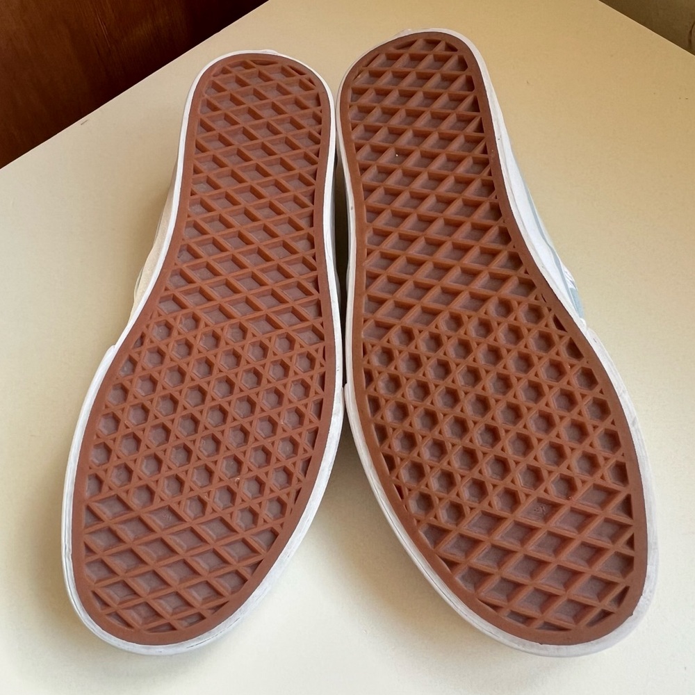 Vans Low Top Checkerboard Trainers - Picture 6 of 6